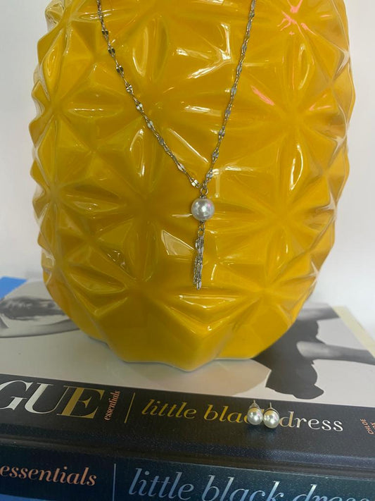 Silver Tassel Pearl Necklace