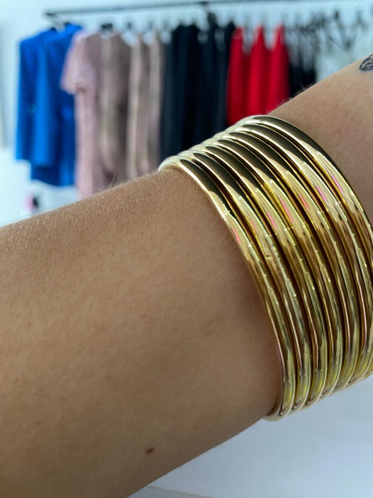 Simple Gold Bangle