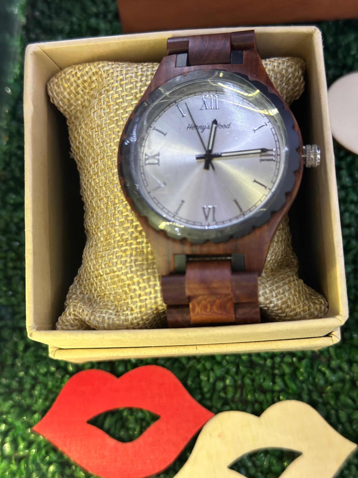 Ligro Rose Wood